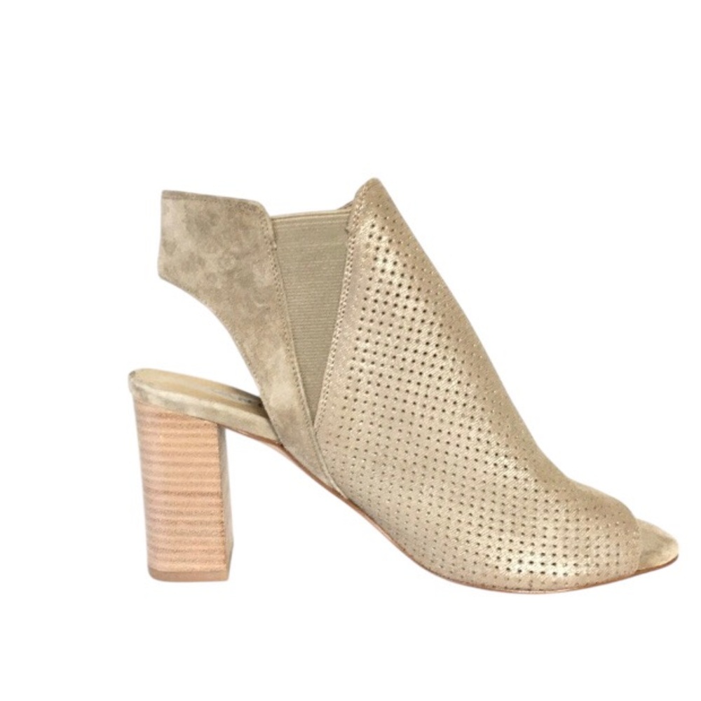 NWOB Vaneli Metallic Elegant Perforated Leather Beige Heels Sandals 9.5 M